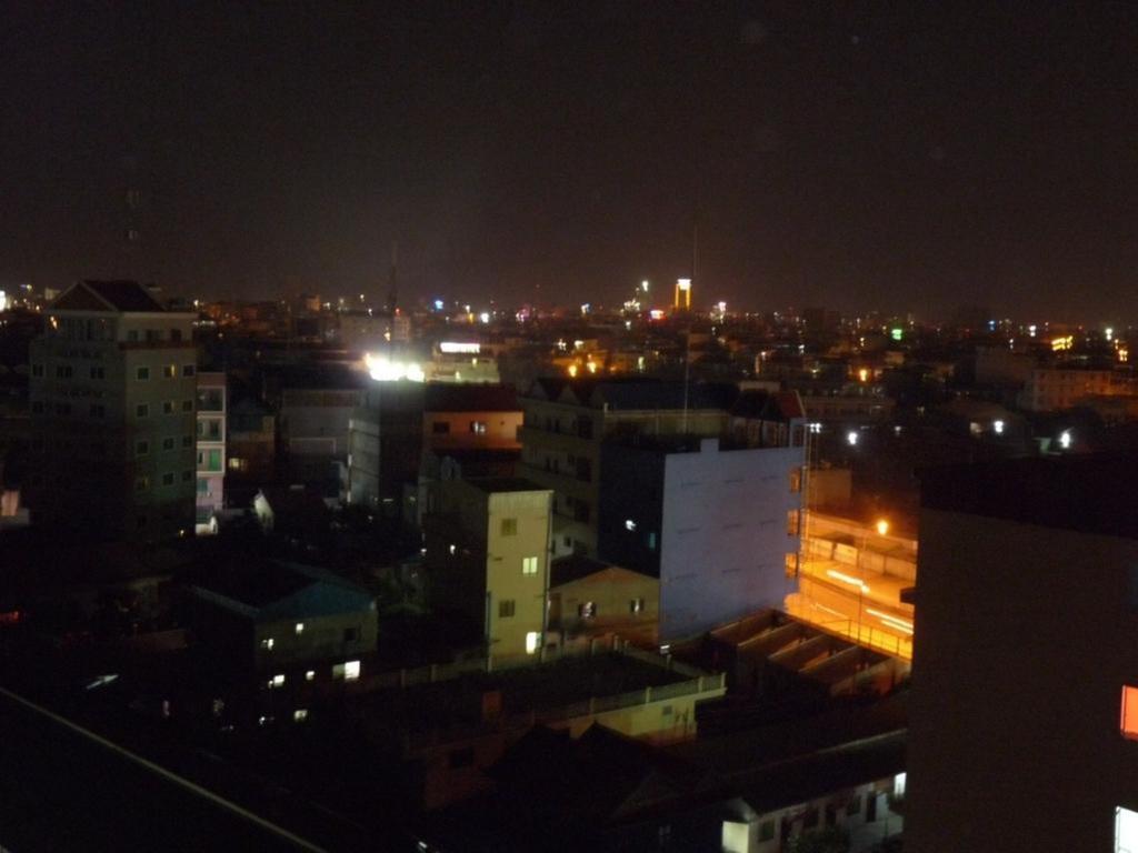 Hi Land Hotel พนมเปญ ภายนอก รูปภาพ